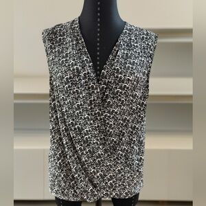 Halogen Black and White Wave Pattern Blouse